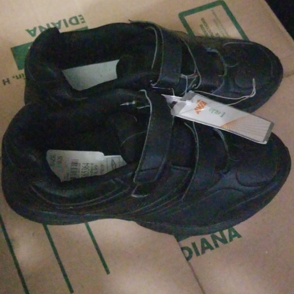 Shoes sneakers